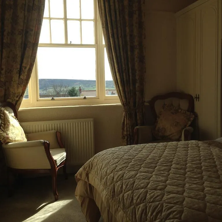 Rounton House Bed and Breakfast Robin Hood's Bay Bed & Breakfast